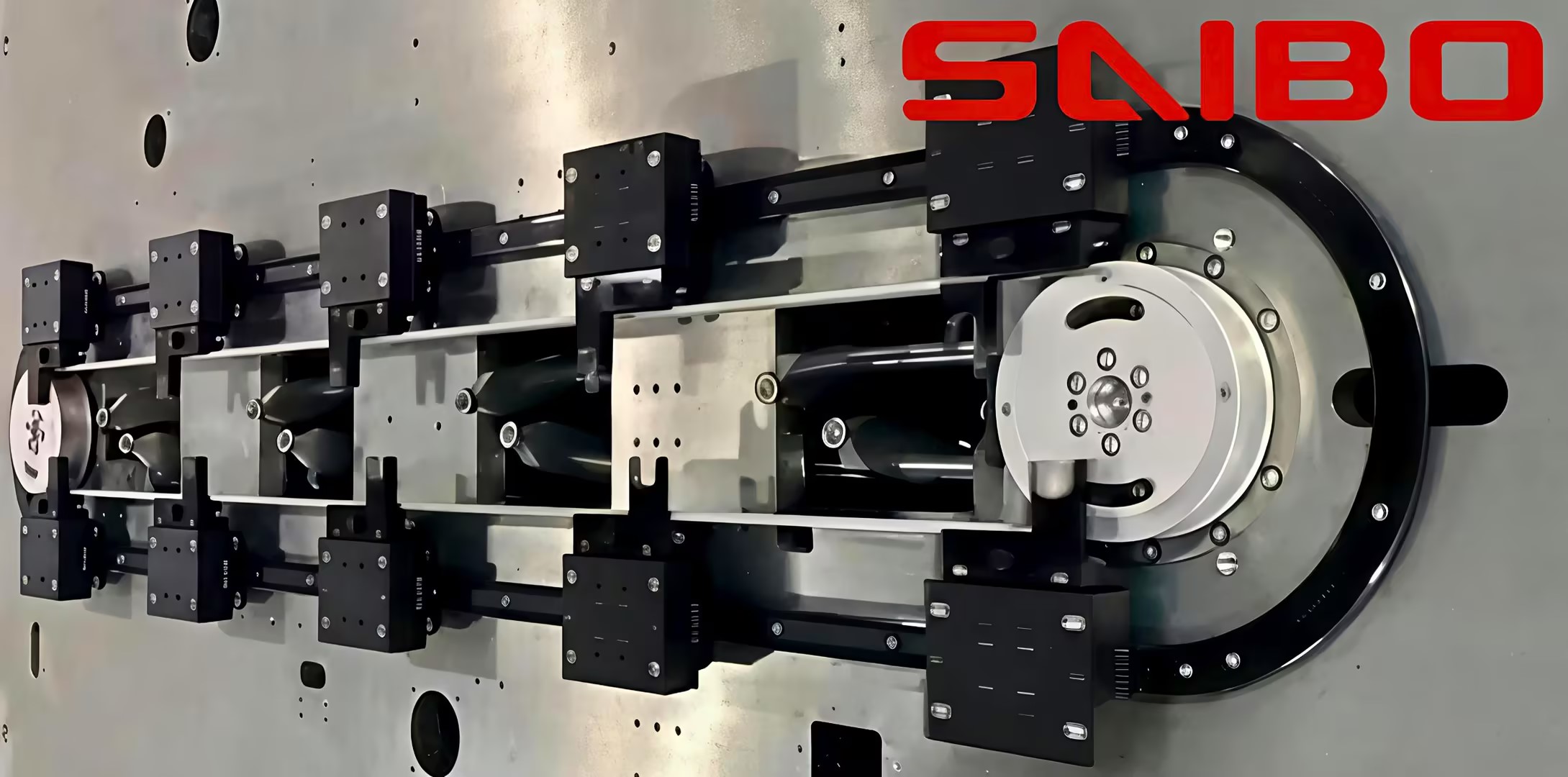 SAIBO環(huán)形導軌輸送線應用于電子產品裝配生產線